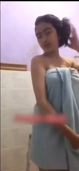 Background for Syakirah Viral Tiktoker Mandi